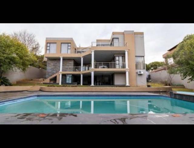 5 BEDROOM HOUSE FOR SALE IN MEYERSDAL ECO ESTATE